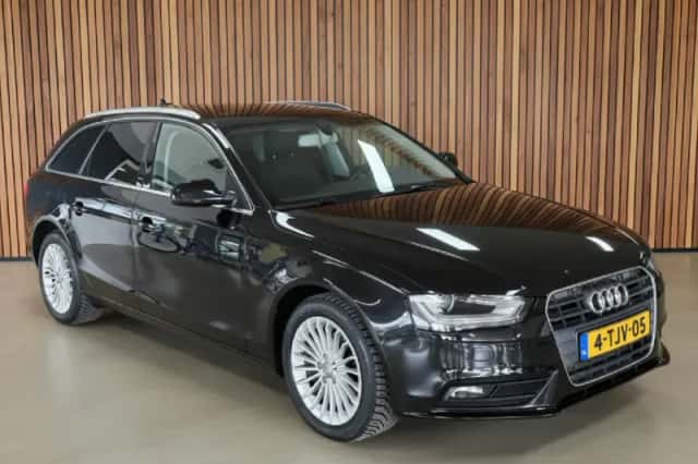 Audi A4 (2014) thumbnail 2