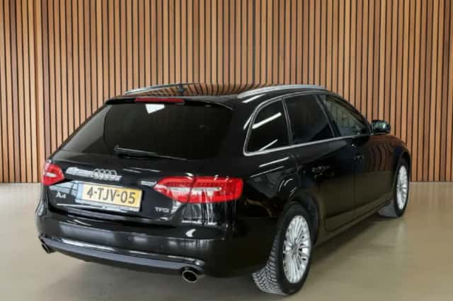 Audi A4 (2014) thumbnail 3
