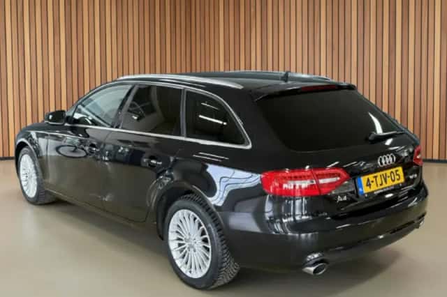 Audi A4 (2014) thumbnail 4