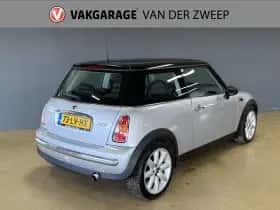 MINI Cooper thumbnail 4