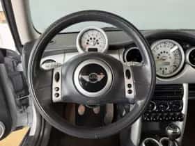 MINI Cooper thumbnail 10