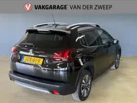 Peugeot 2008 (2018) thumbnail 4