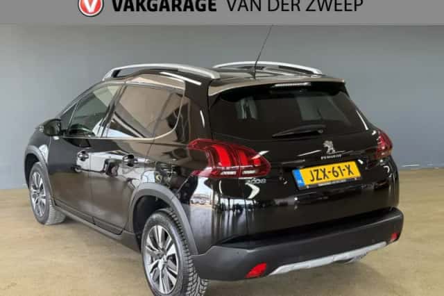 Peugeot 2008 (2018) thumbnail 3