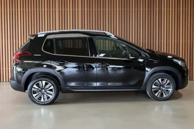 Peugeot 2008 (2018) thumbnail 5