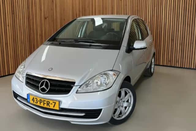 Mercedes-Benz A-Klasse (2011) thumbnail 1