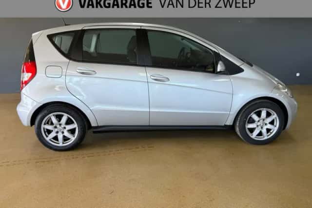 Mercedes-Benz A-Klasse (2011) thumbnail 5