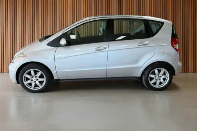 Mercedes-Benz A-Klasse (2011) thumbnail 6