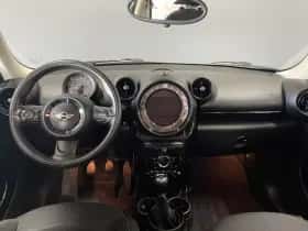 MINI Countryman (2016) thumbnail 10