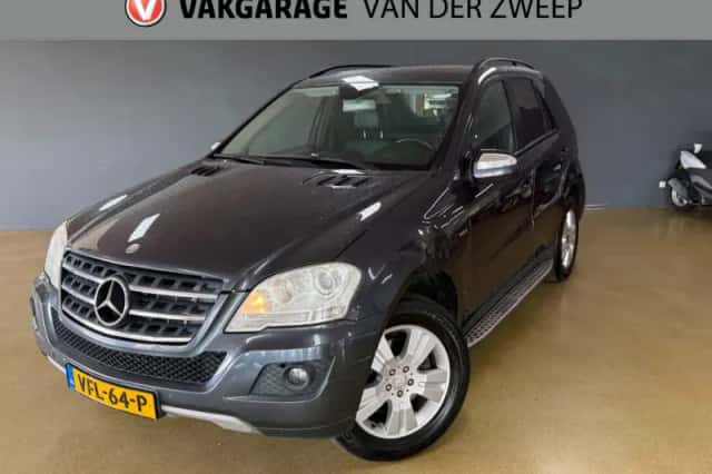 Mercedes-Benz ML-Klasse (2010) thumbnail 1