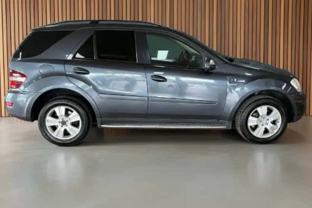 Mercedes-Benz ML-Klasse (2010) thumbnail 6