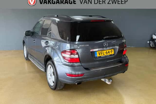 Mercedes-Benz ML-Klasse (2010) thumbnail 6