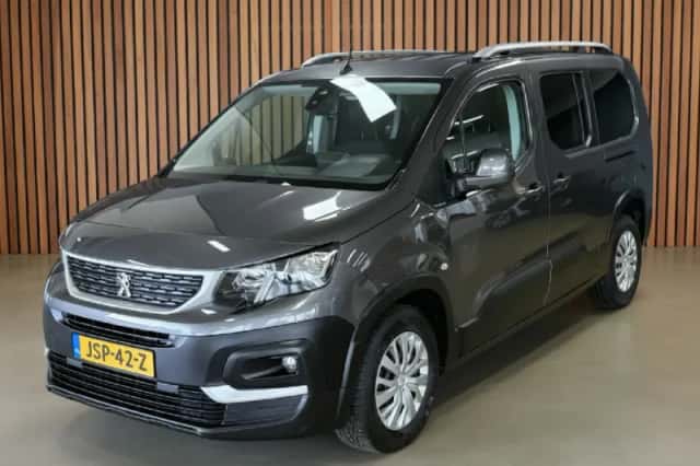Peugeot Rifter (2020) thumbnail 1