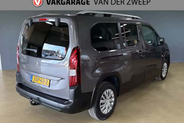 Peugeot Rifter (2020) thumbnail 4