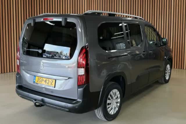Peugeot Rifter (2020) thumbnail 5