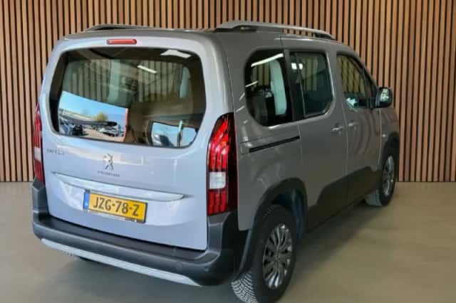 Peugeot Rifter (2019) thumbnail 3