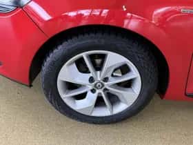 Renault Clio (2017) thumbnail 21