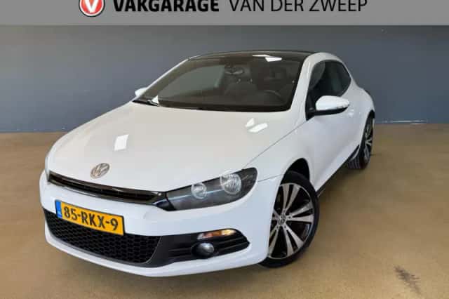 Volkswagen Scirocco (2011) thumbnail 1