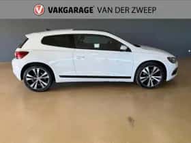 Volkswagen Scirocco (2011) thumbnail 5