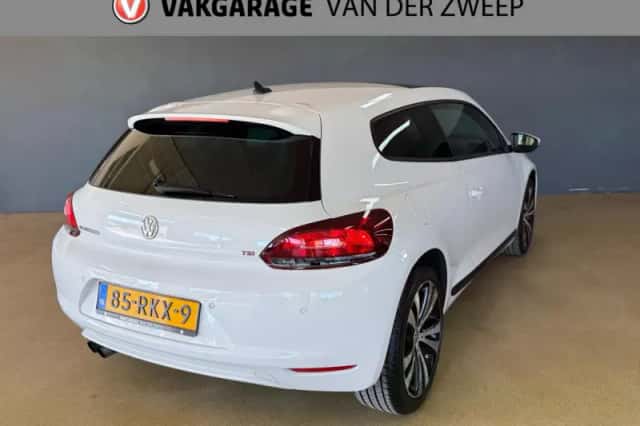 Volkswagen Scirocco (2011) thumbnail 6