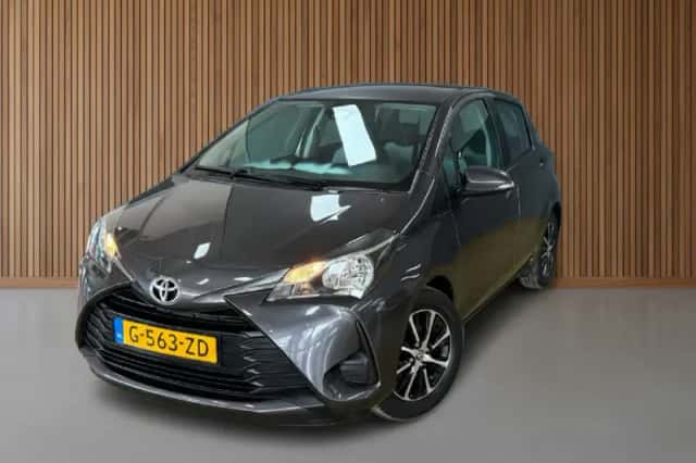 Toyota Yaris (2019) thumbnail 1