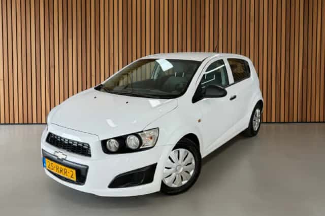 Chevrolet Aveo (2011) thumbnail 1