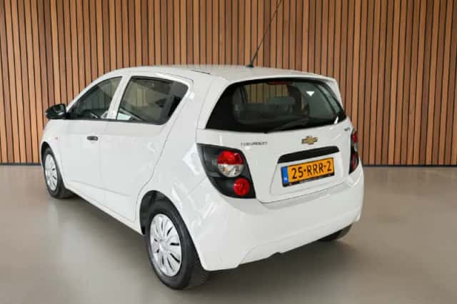 Chevrolet Aveo (2011) thumbnail 3