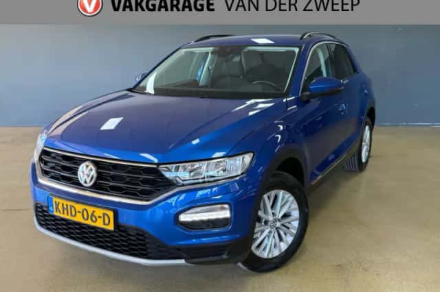 Volkswagen T-Roc (2020) thumbnail 3