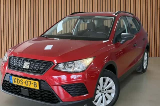 SEAT Arona (2019) thumbnail 1