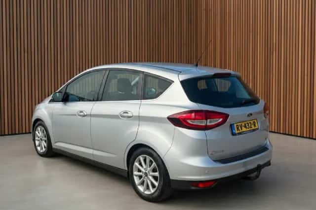 Ford C-Max (2016) thumbnail 3