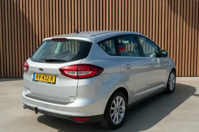 Ford C-Max (2016) thumbnail 4