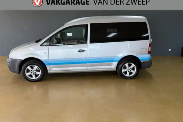 Volkswagen Caddy (2008) thumbnail 4