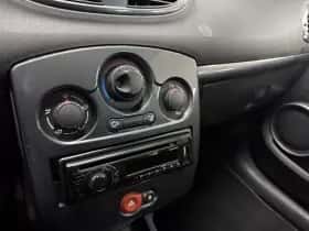 Renault Clio thumbnail 9