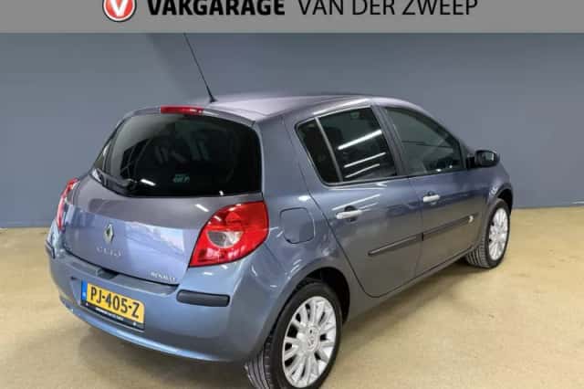 Renault Clio (2007) thumbnail 4