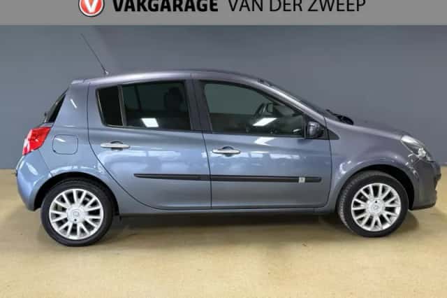 Renault Clio (2007) thumbnail 5