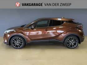 Toyota C-HR thumbnail 2