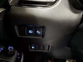 Toyota C-HR thumbnail 23