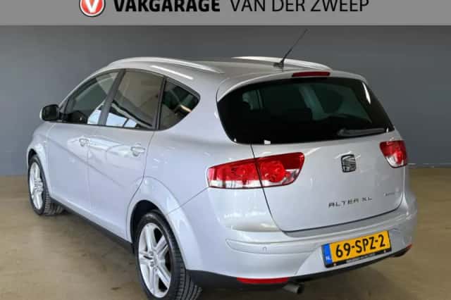 SEAT Altea XL (2011) thumbnail 3