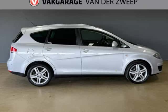 SEAT Altea XL (2011) thumbnail 5