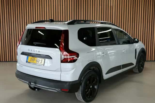 Dacia Jogger (2022) thumbnail 4