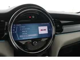 MINI Cooper (2023) thumbnail 30