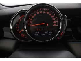 MINI Cooper (2023) thumbnail 6