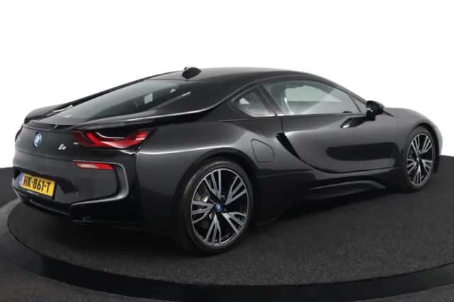 BMW I8 (2015) thumbnail 5