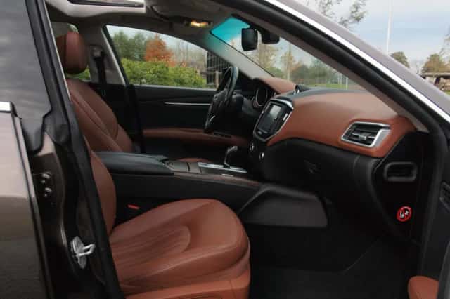 Maserati Ghibli (2015) thumbnail 35