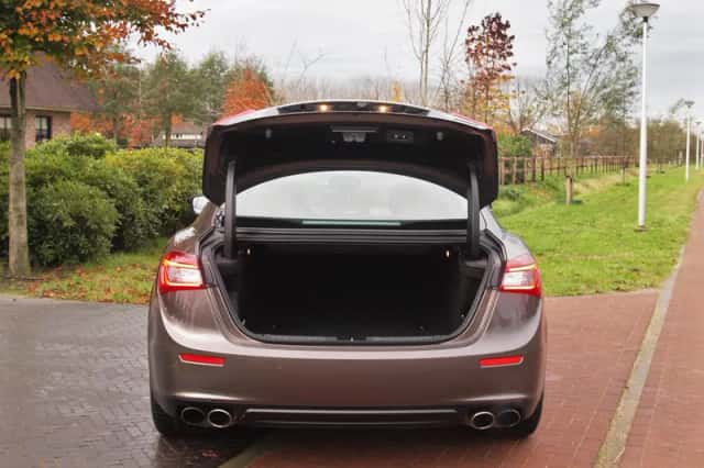 Maserati Ghibli (2015) thumbnail 36