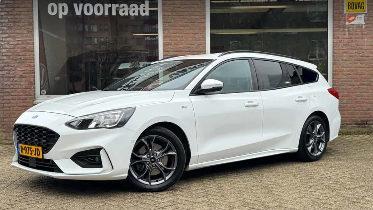 Ford Focus (2020) — foto 1