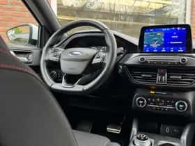 Ford Focus (2020) thumbnail 3