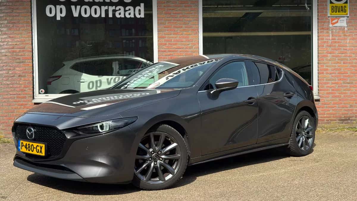 Mazda 3 (2019) — foto 1