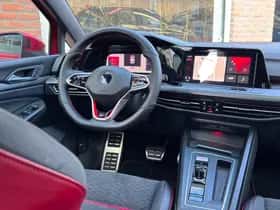 Volkswagen Golf (2022) thumbnail 2