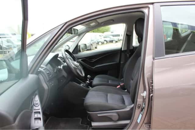 Hyundai ix20 (2013) thumbnail 5