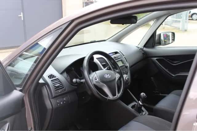 Hyundai ix20 (2013) thumbnail 6